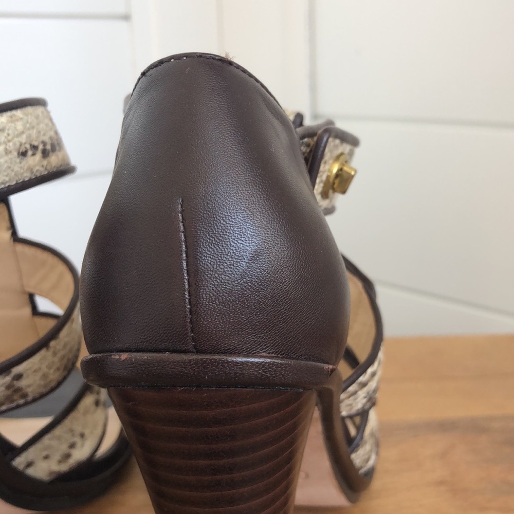 Stunning snakeskin print Tamarah heeled sandal with turn locks. - Picture 14 of 17